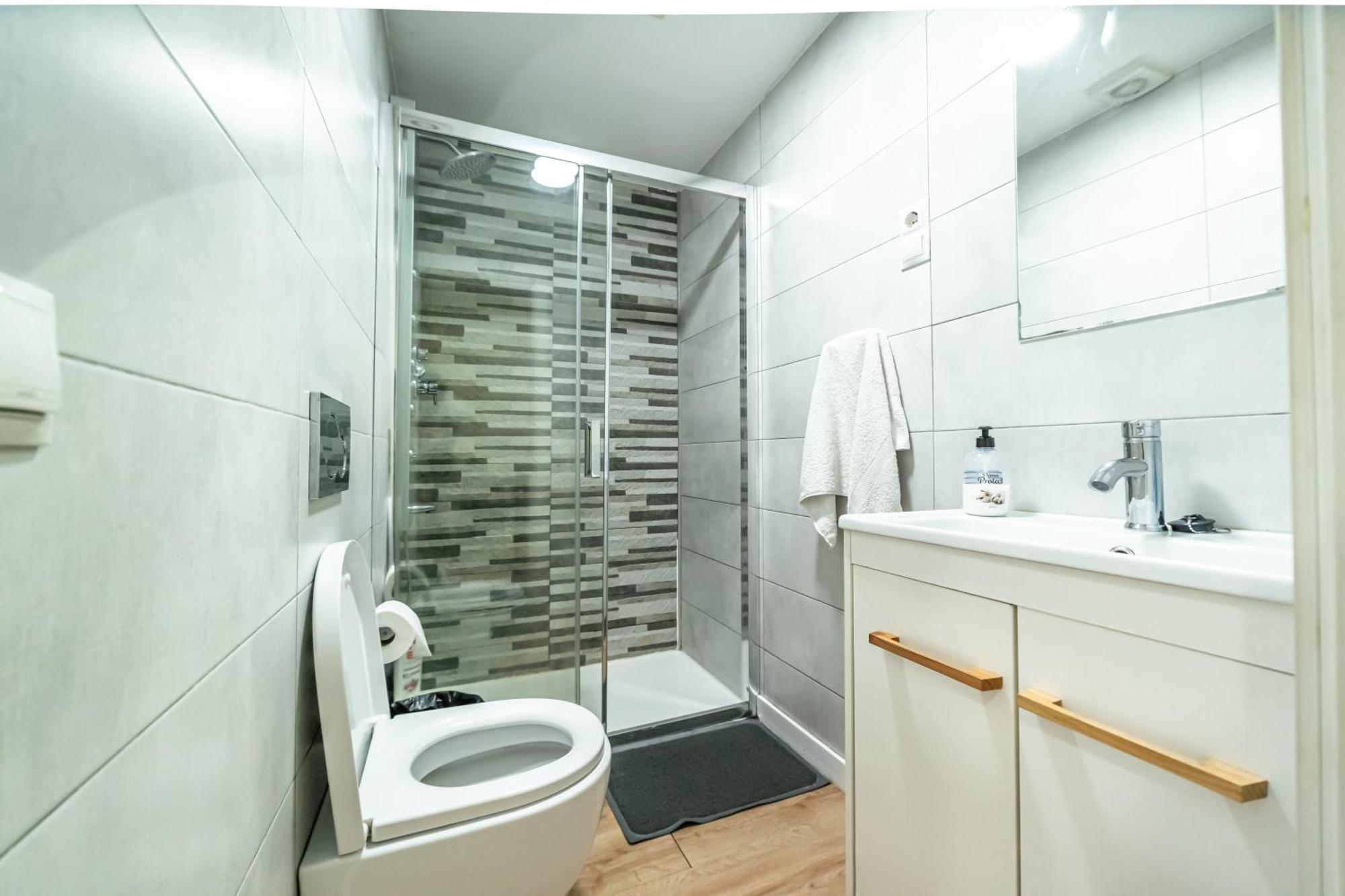 Appartement New Flat , Modern , Wifi, 10Min Sol, 5 Reina Sofia à Madrid Extérieur photo